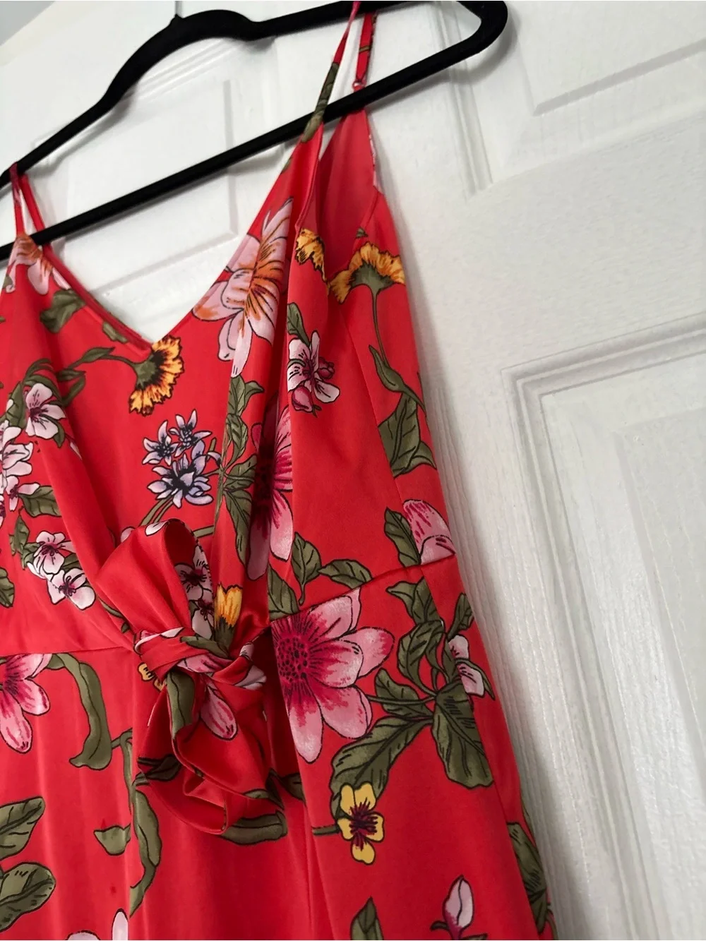 GUESS Red Floral Sleeveless Tie-Front Jumpsuit Size 2